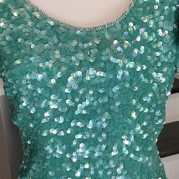 Nipon Night Show stopper Party Sequined Dress in gorgeous aqua color. Sz 8 Lined - Picture 3 of 15